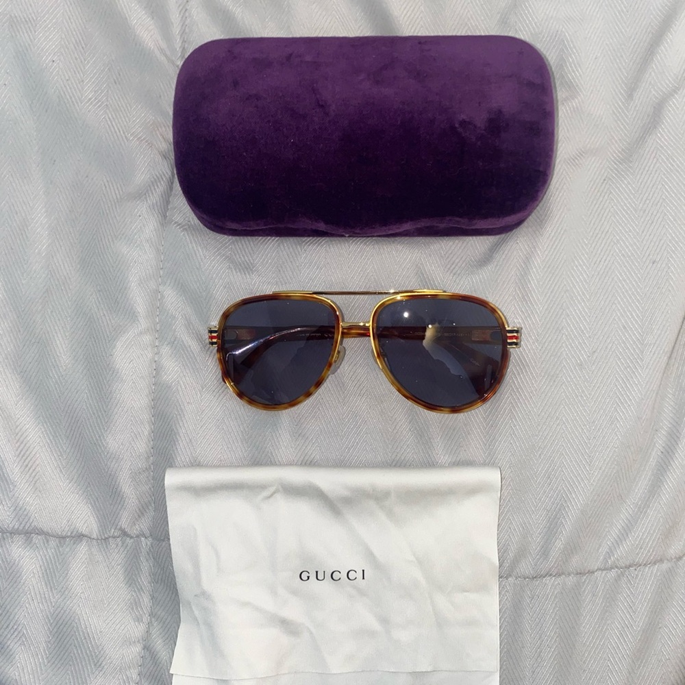 GUCCI SUNGLASSES
